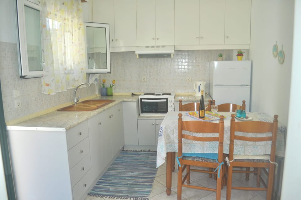 House, 1 Bedroom, Smoking, Balcony | Interior