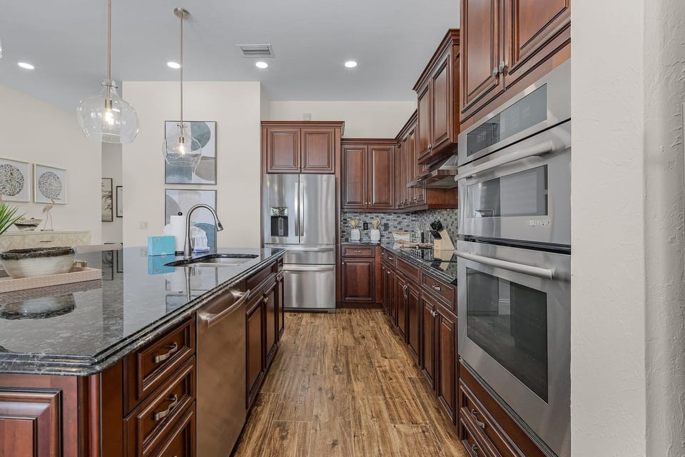 House, 5 Bedrooms | Private kitchen | Coffee/tea maker, fridge, oven, toaster