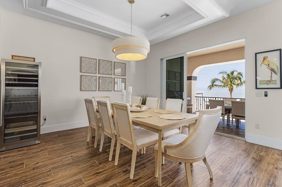 House, 5 Bedrooms | Dining