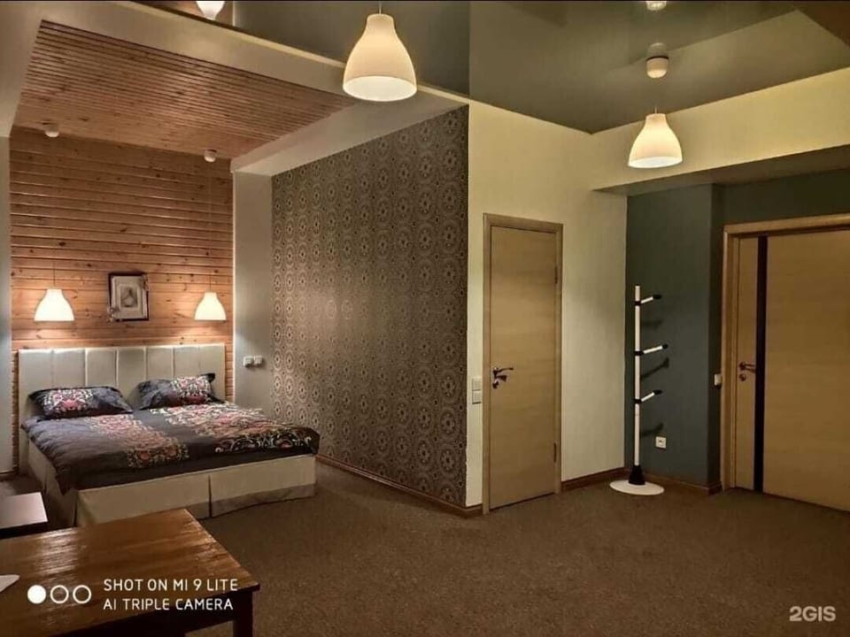 Comfort Double Room, Private Bathroom | Laptop workspace, soundproofing, WiFi (free)