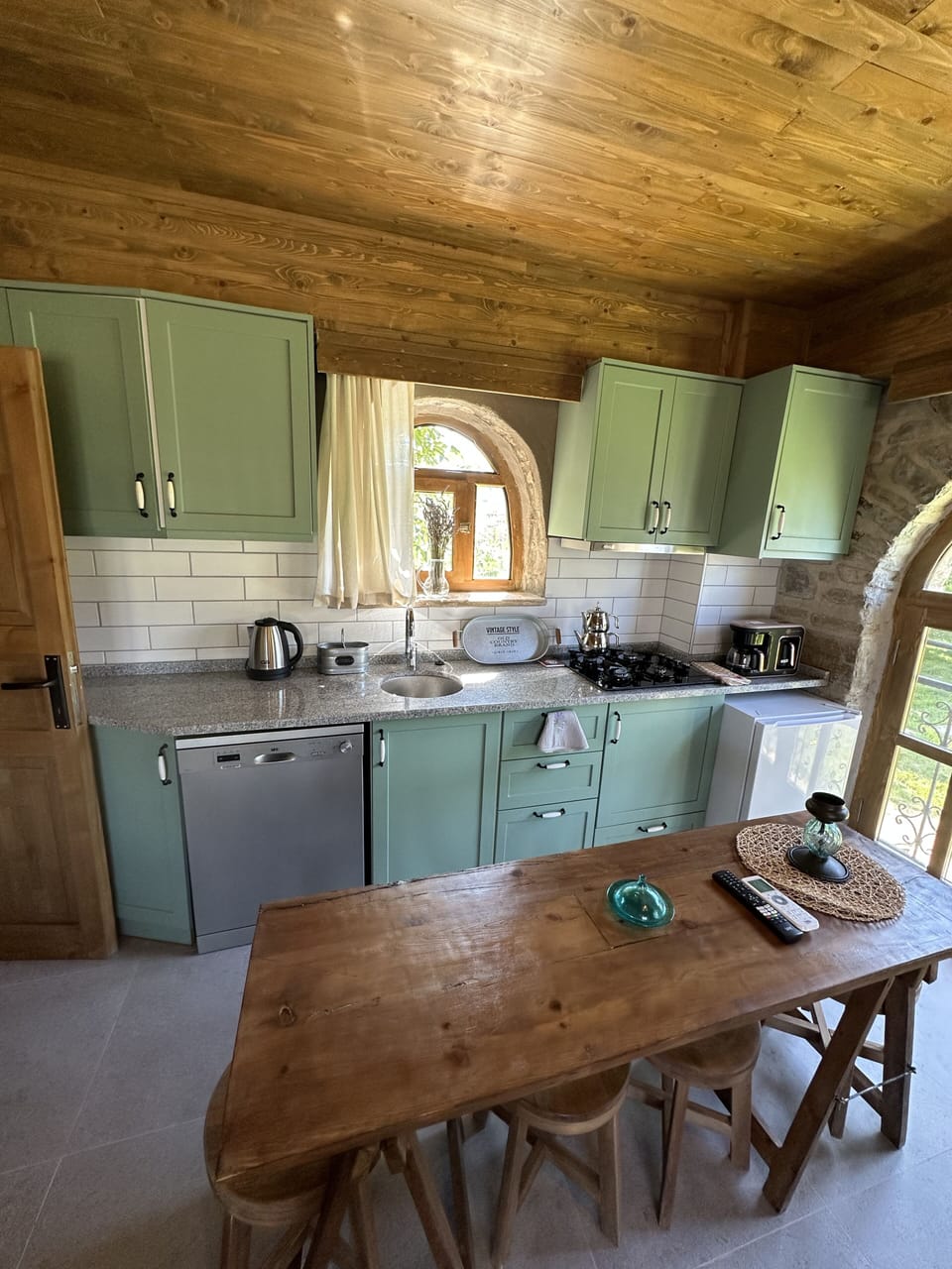 Traditional Cottage | 1 bedroom, Egyptian cotton sheets, premium bedding, in-room safe