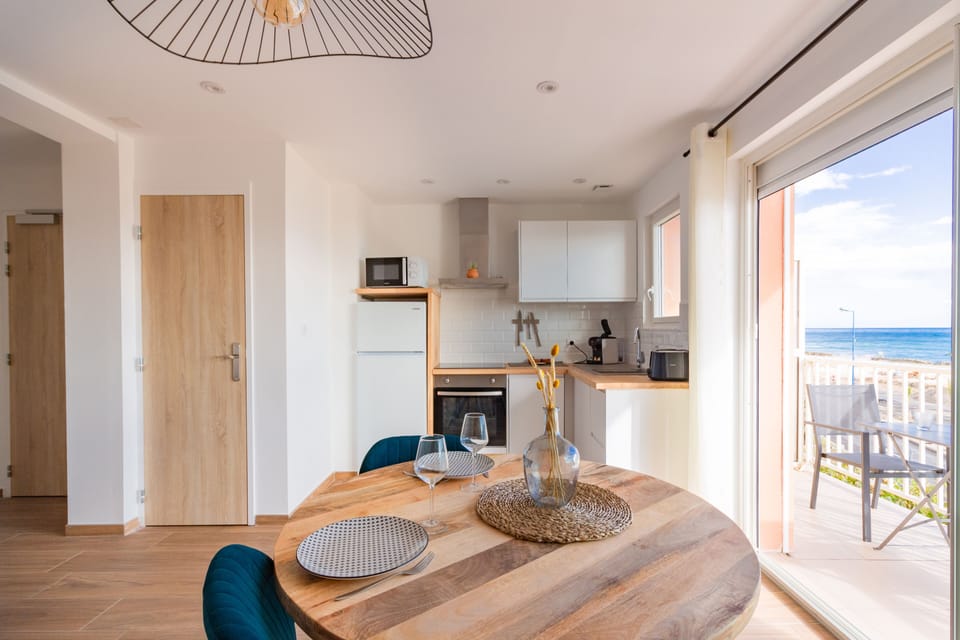 Apartment | Private kitchen | Fridge, microwave, oven, stovetop