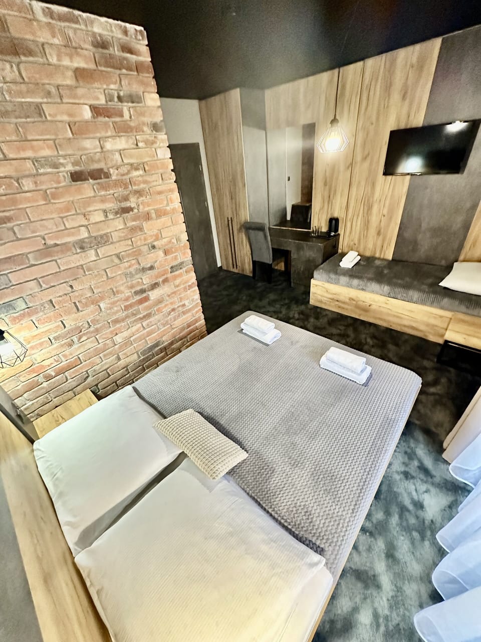 Deluxe Triple Room | Free WiFi
