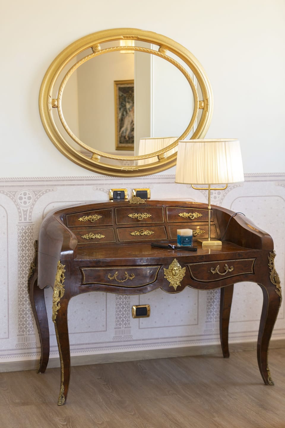 Junior Suite | Premium bedding, minibar, in-room safe, desk