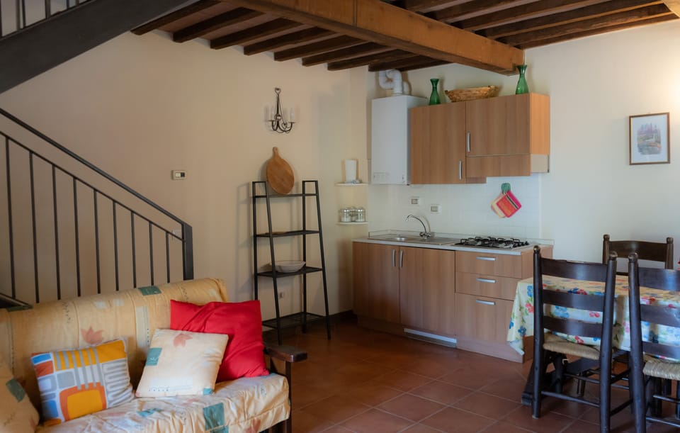 Duplex, 2 Bedrooms, 2 Bathrooms, Valley View | Desk, iron/ironing board, cribs/infant beds, bed sheets
