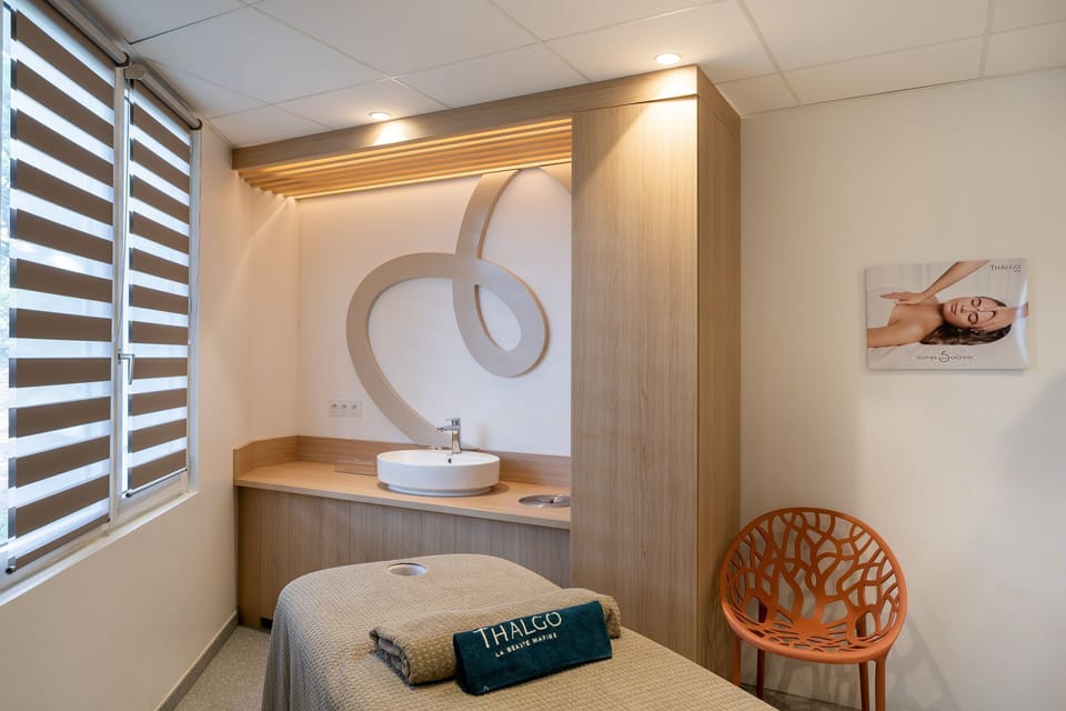 Sauna, steam room, massages