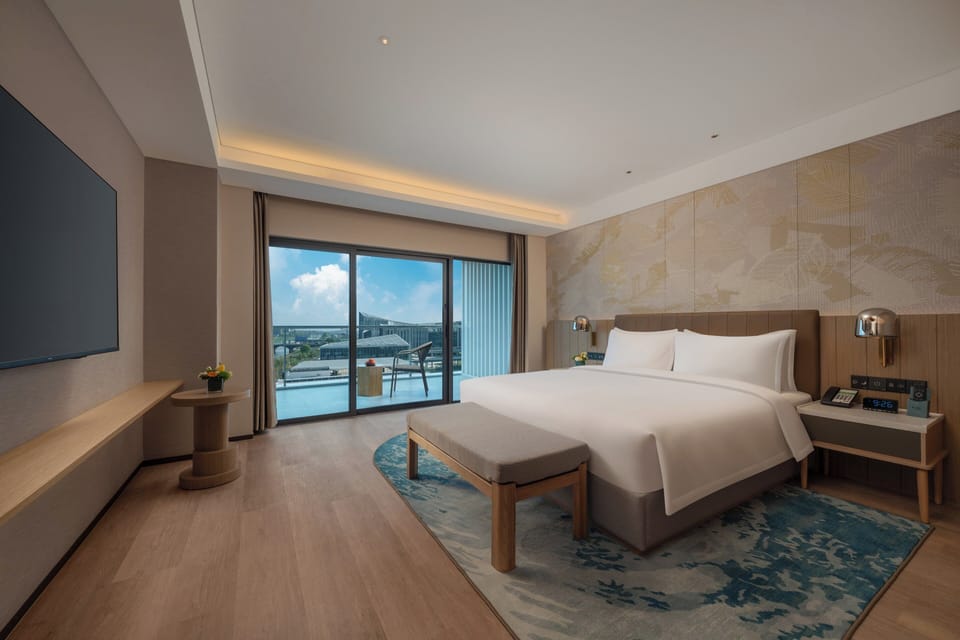 1 Bedroom Suite | Down comforters, minibar, in-room safe, individually decorated