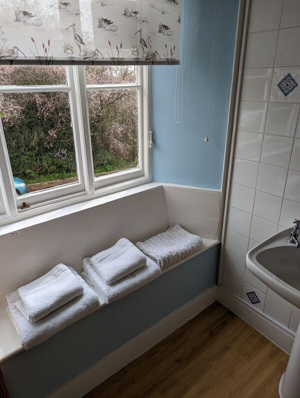 Exclusive Double Room, Ensuite | Bathroom | Free toiletries, hair dryer, towels, soap