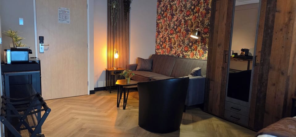 Triple Room | Living area