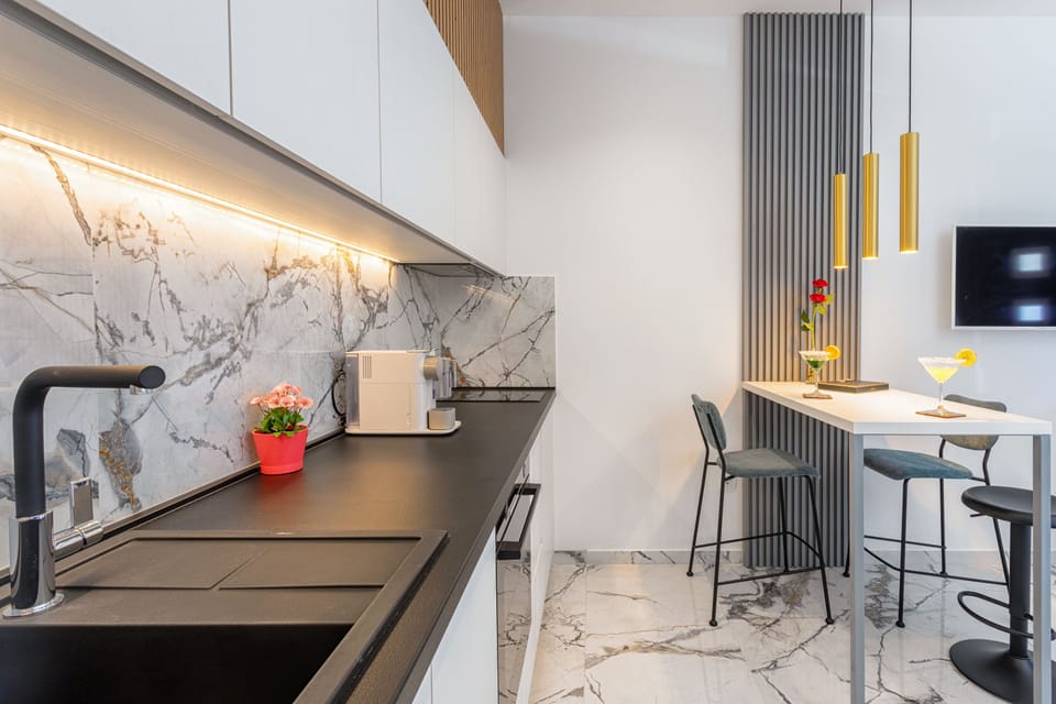 Exclusive Apartment | Private kitchen | Fridge, electric kettle, cookware/dishes/utensils