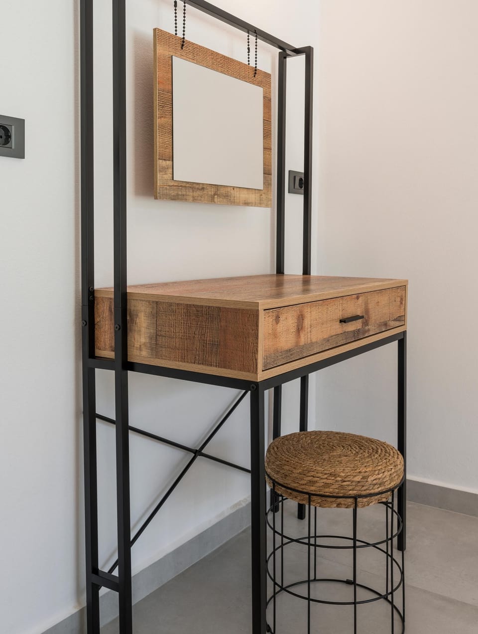 Deluxe Villa | 2 bedrooms, in-room safe, soundproofing, iron/ironing board