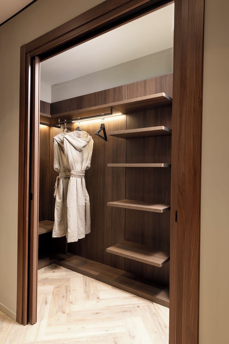 Junior Suite | Egyptian cotton sheets, premium bedding, down comforters, minibar