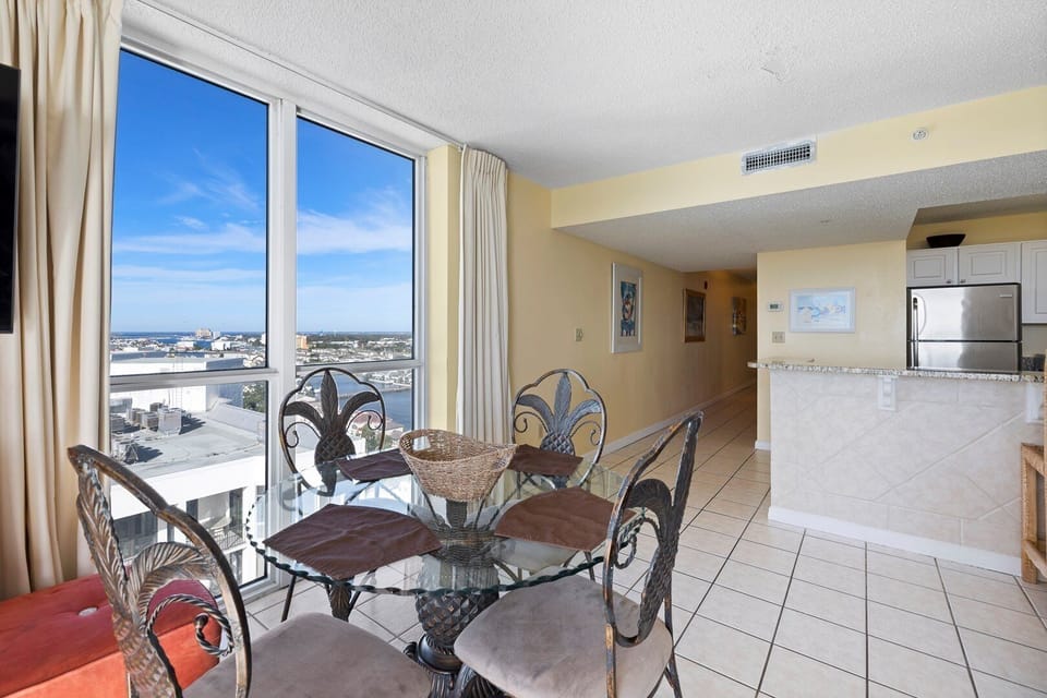 Condo, 1 Bedroom | Dining