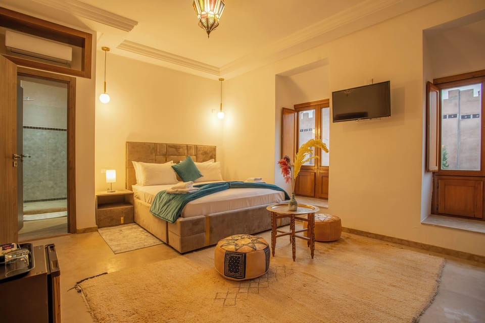 Luxury Room | Room amenity