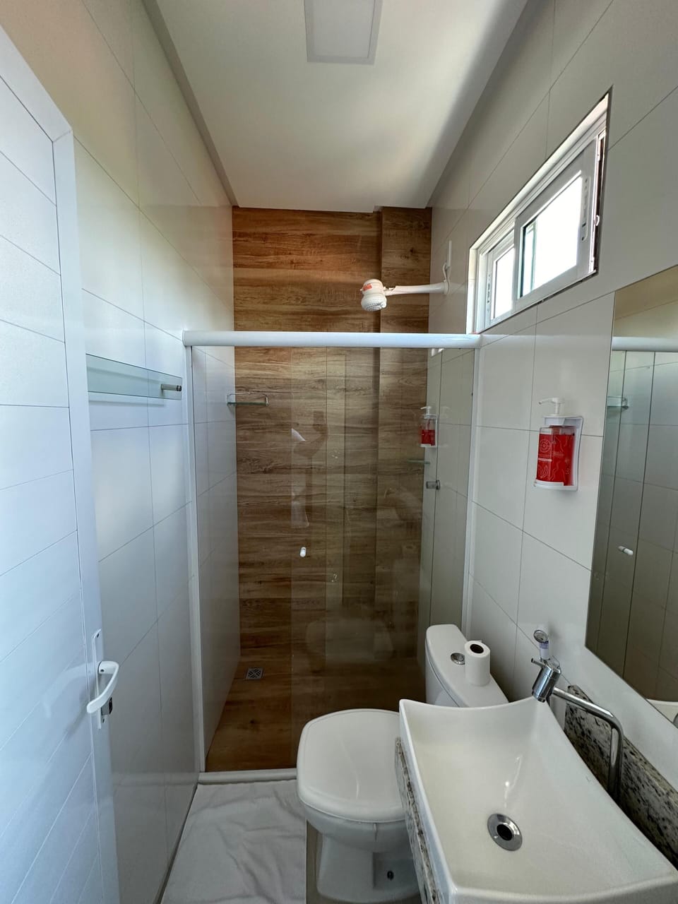 Shower, towels
