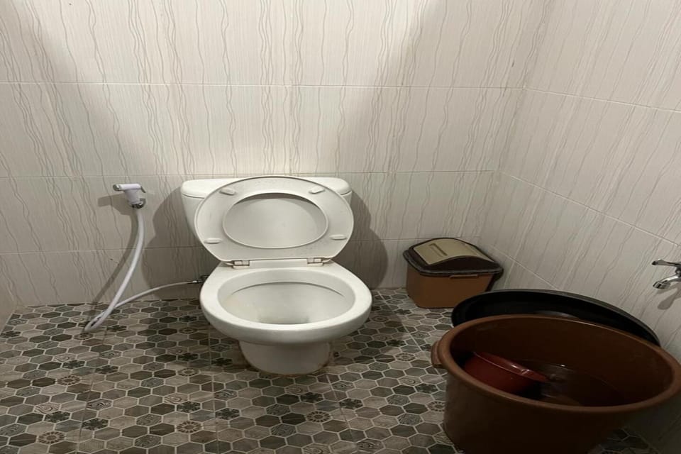 Basic Double Room | Bathroom | Shower, soap