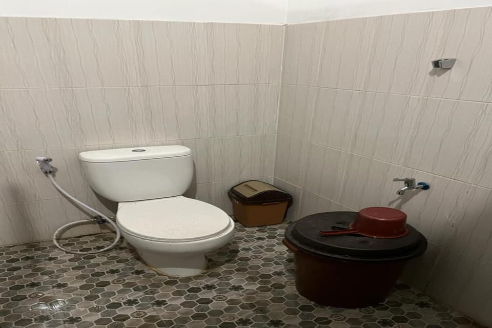 Basic Double Room | Bathroom | Shower, soap