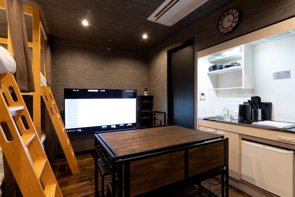 Room 2 - 2F, Non Smoking | Desk, free WiFi, bed sheets