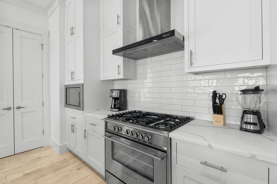 House, 5 Bedrooms, Private Pool, Ocean View | Private kitchen | Full-size fridge, microwave, oven, stovetop