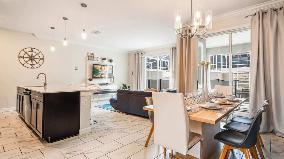 House, Multiple Beds, Pool Access, Pool View (1244CD_M CG) | Interior