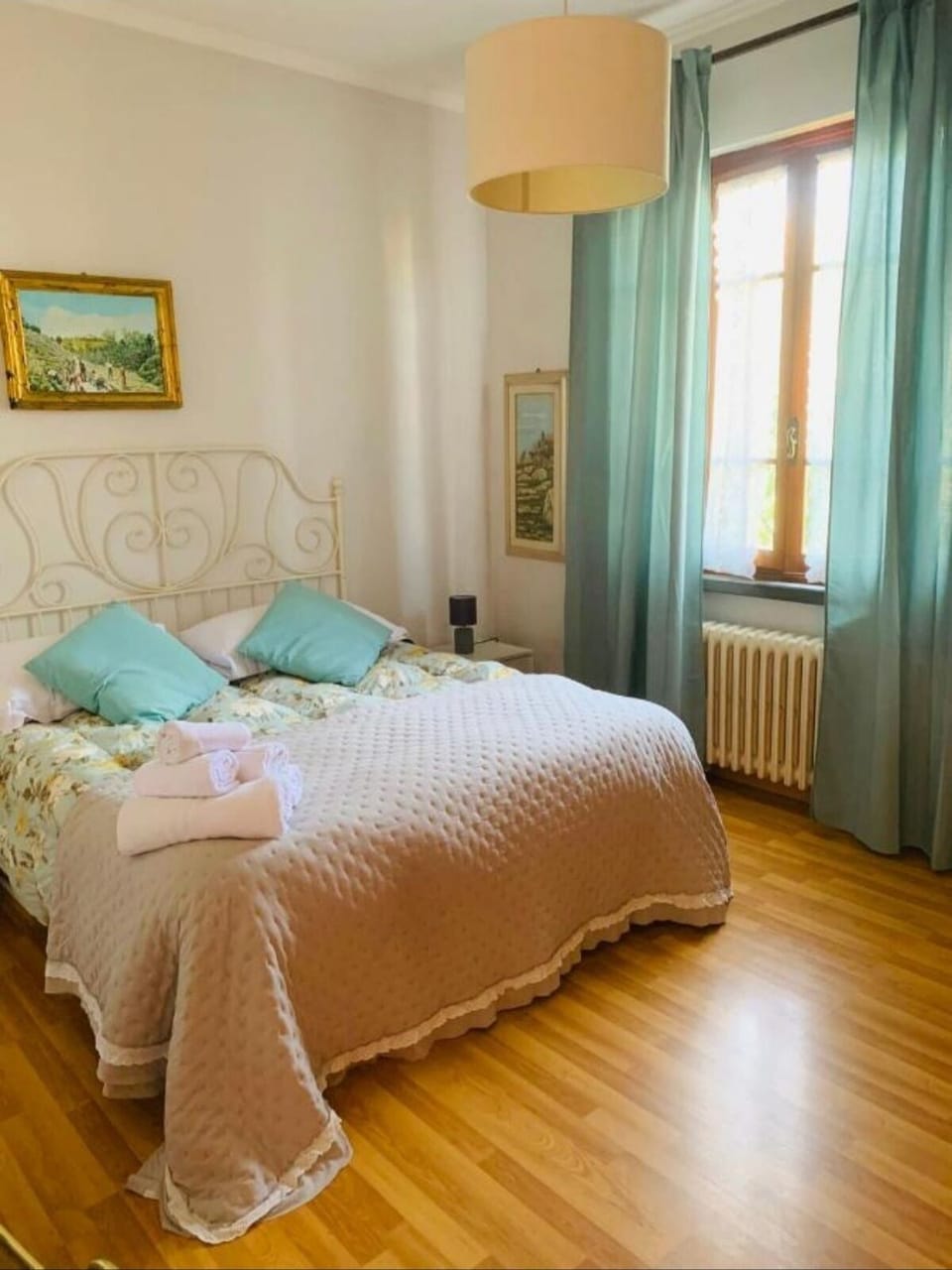 Basic Villa | 5 bedrooms, desk, laptop workspace, blackout drapes
