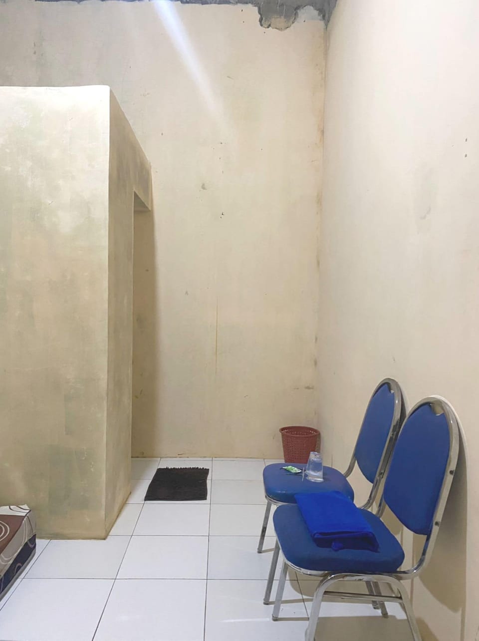 Standard Double Room | Free WiFi, bed sheets