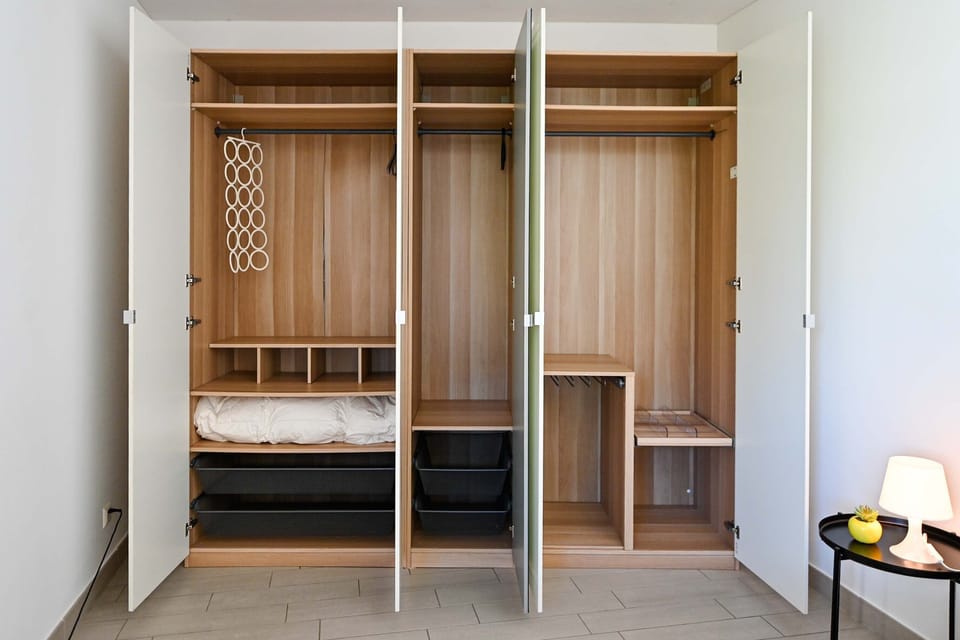 Apartment, 3 Bedrooms, Balcony, Garden View | Interior