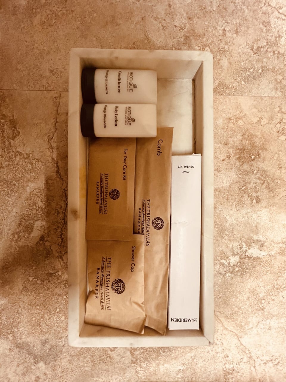 Luxury Room | Bathroom | Shower, free toiletries, hair dryer (on request), slippers