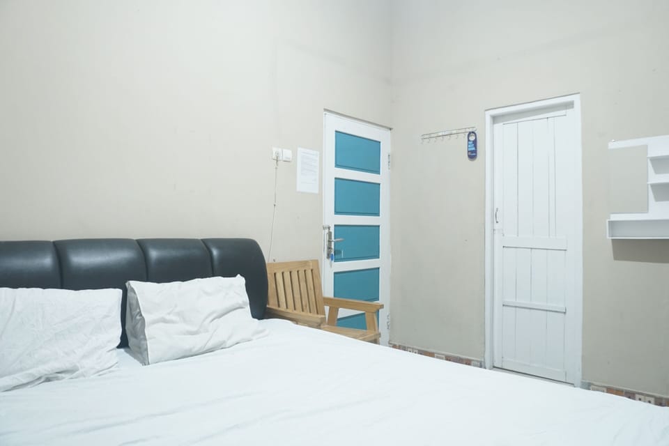 Standard Double Room | Soundproofing, WiFi (free), bed sheets