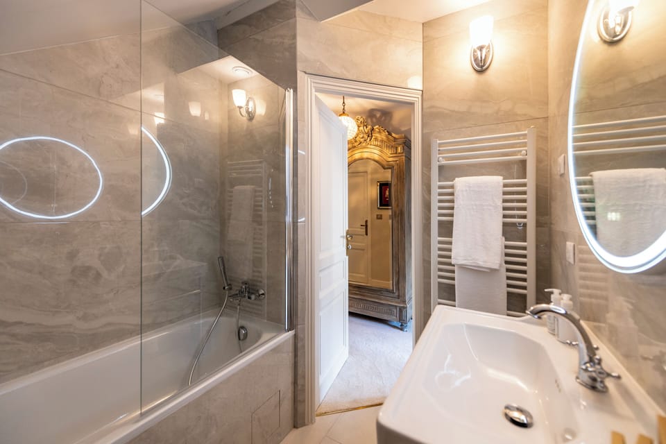 Junior Suite | Bathroom | Towels