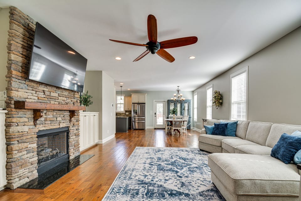 House (4 Bedrooms) | Front of property