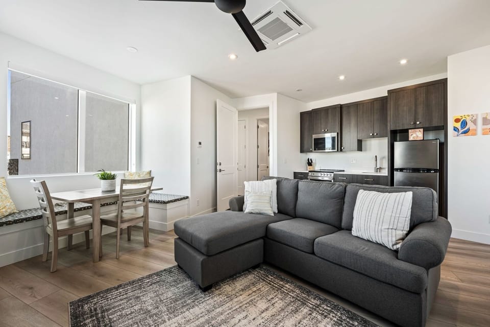 House, 1 Bedroom | Living area | Smart TV