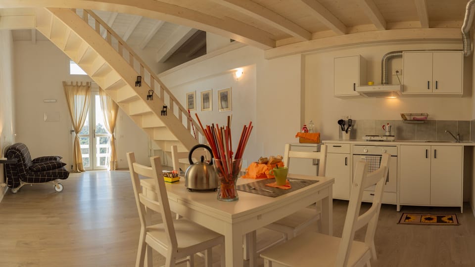 Traditional Duplex | Living area
