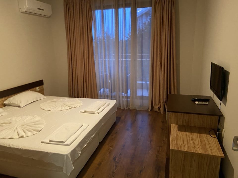 1 bedroom, soundproofing, iron/ironing board, free WiFi