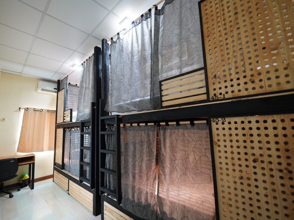 Shared Dormitory, Mixed Dorm | Free WiFi, bed sheets