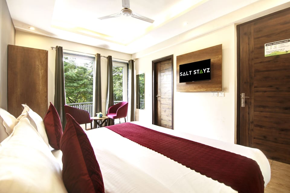 Superior Room with Balcony | Premium bedding, in-room safe, desk, soundproofing