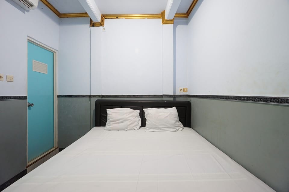 Standard Double Room | Free WiFi, bed sheets