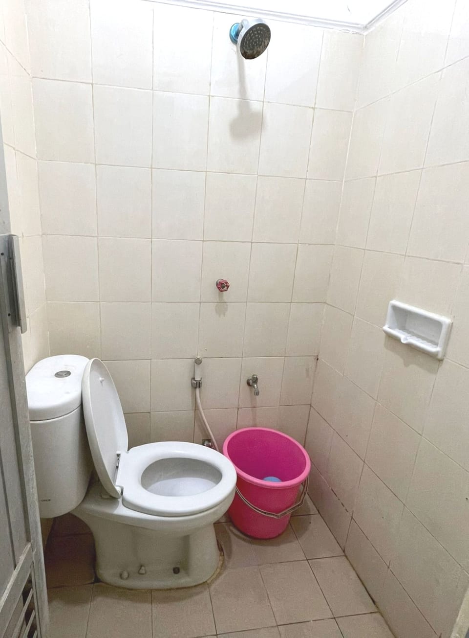 Basic Double Room | Bathroom | Shower, towels, soap