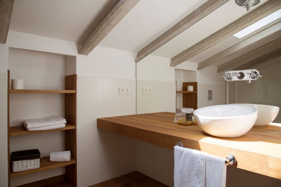 Shower, free toiletries, hair dryer, bathrobes