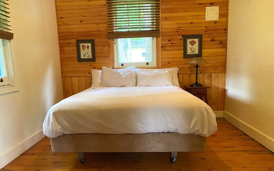 Lock side Cottage | Individually furnished, blackout drapes, soundproofing