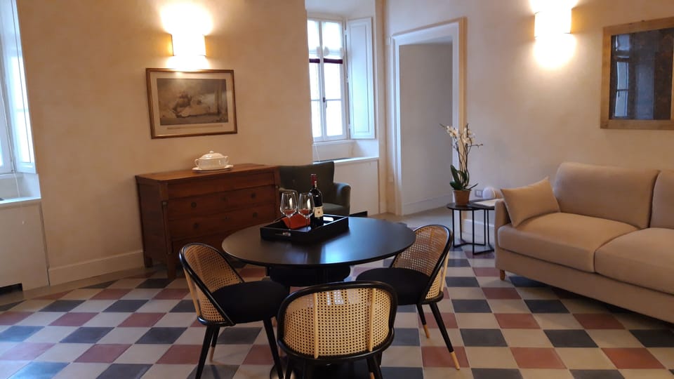 Apartment | Living area