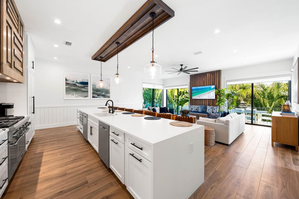 Luxury House, Multiple Beds, Ocean View (A Las Palmas) | Private kitchen | Full-size fridge, microwave, oven, coffee/tea maker
