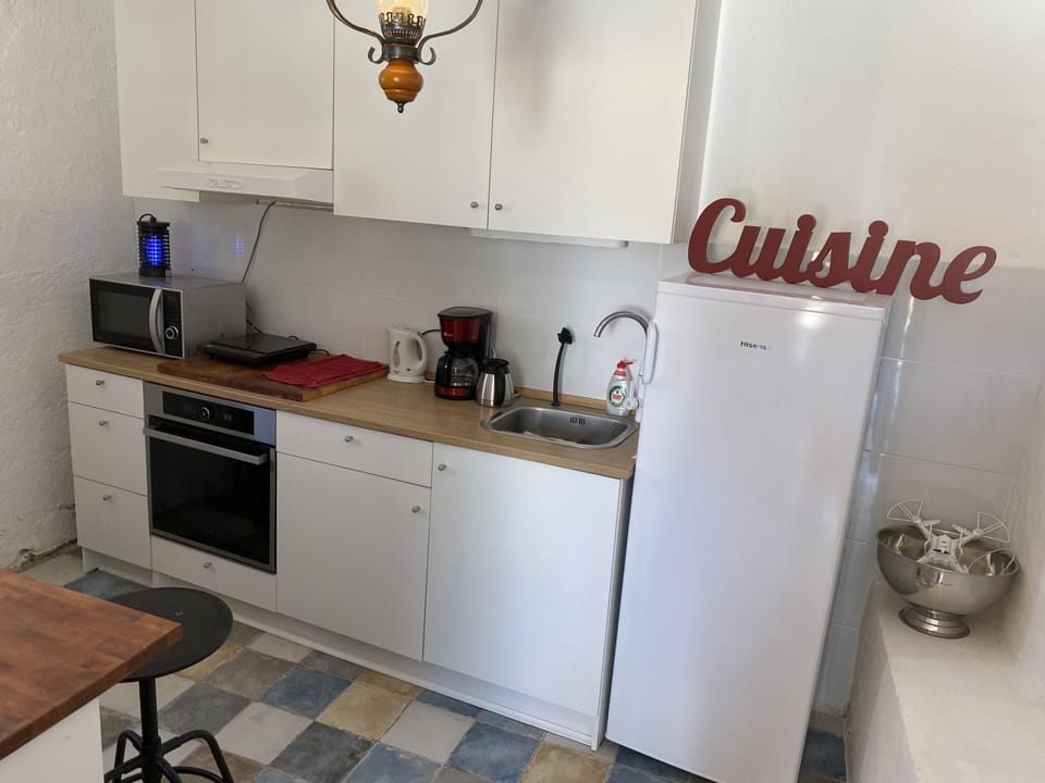 Shared fridge, microwave