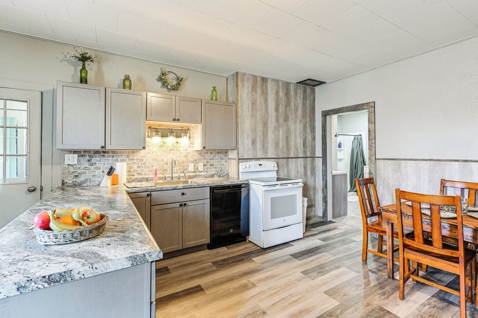 Apartment (3 Bedrooms) | Front of property
