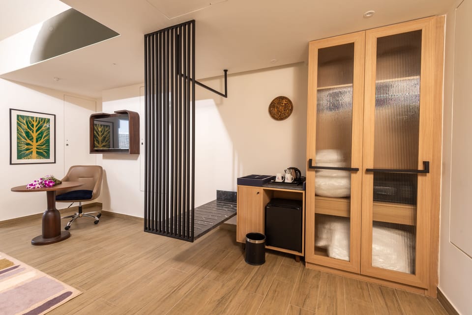 Select Comfort beds, minibar, in-room safe, desk