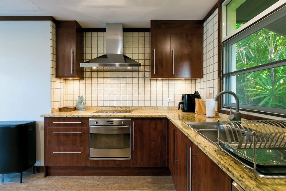 Family Villa | Private kitchen | Toaster