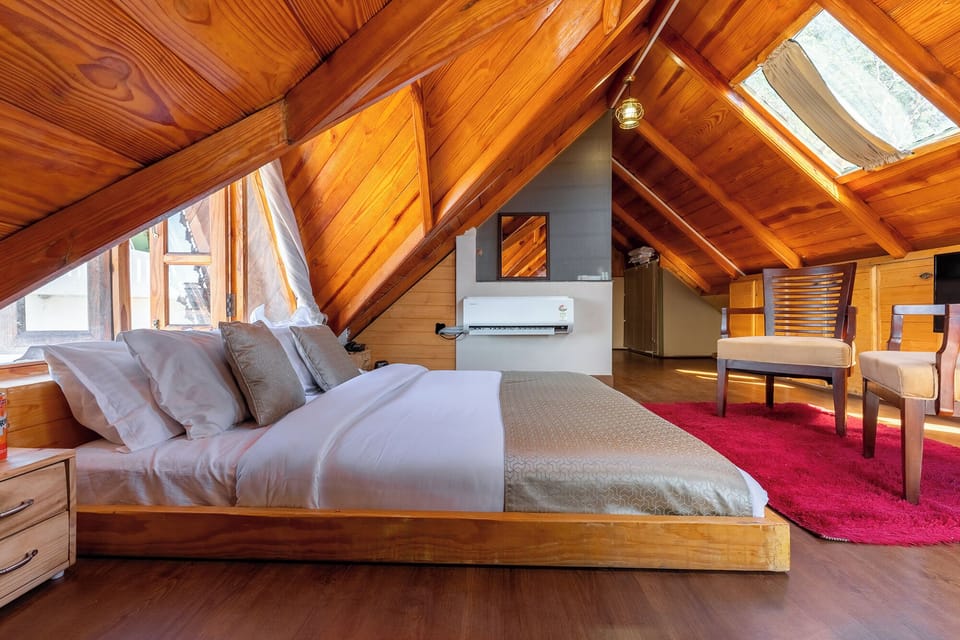Romantic Room | Premium bedding, free WiFi, bed sheets