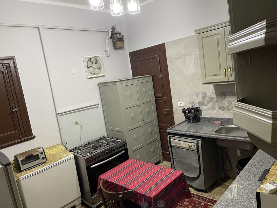 Deluxe Twin Room | In-room dining