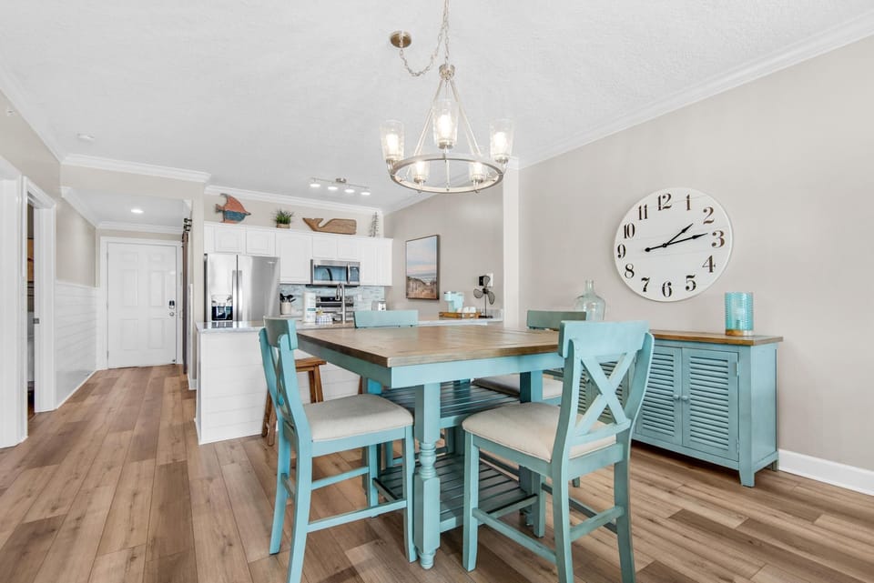 Condo, Multiple Beds (Ocean Reef 1708) | Dining