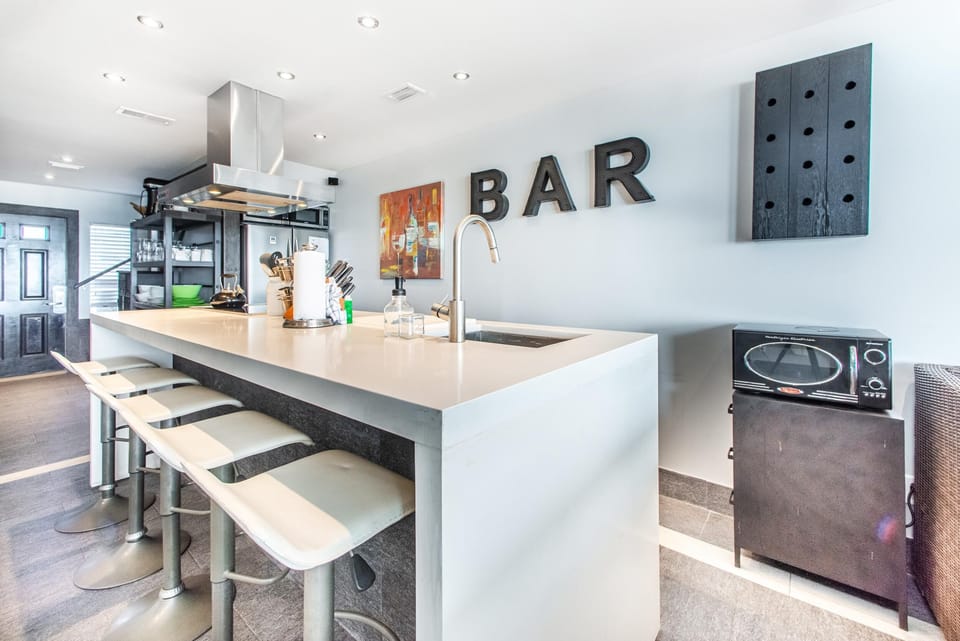 House, Multiple Beds (Klaus House 1) | Private kitchen | Oven, toaster
